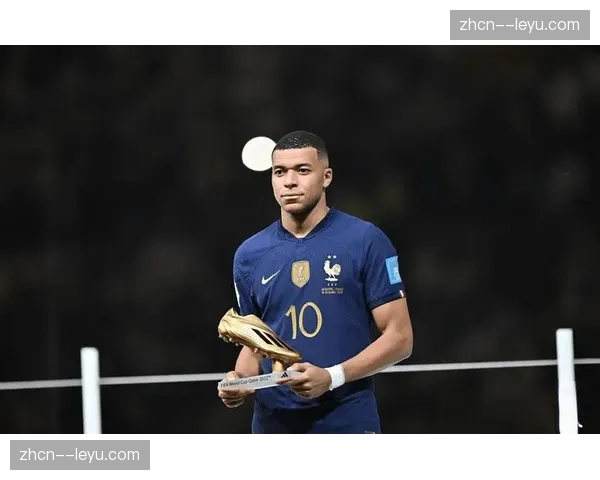 姆巴佩接受《队报》专访，谈及巴黎生涯与对未来规划的思考